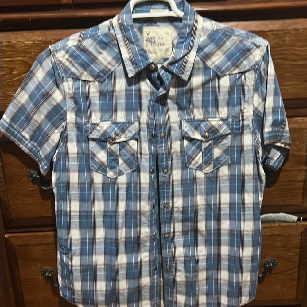 American Eagle Outfitters Blue and White Casual Button Down Shirt